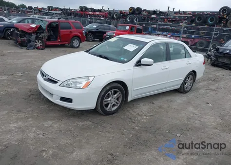 2007 Honda Accord 2.4 Ex from USA, damaged, VIN 1HGCM56867A077439